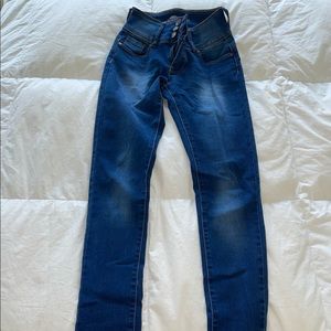 Skinny jeans